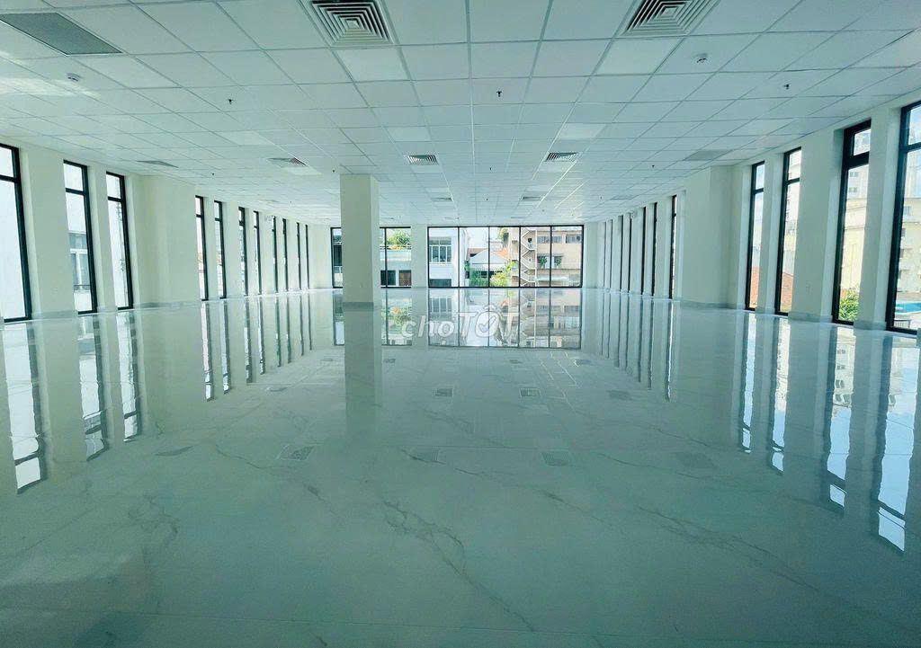 CHO THUÊ TÒA NHÀ BUILDING NGUYỄN THỊ MINH KHAI DT 10M X 20M QUẬN 3