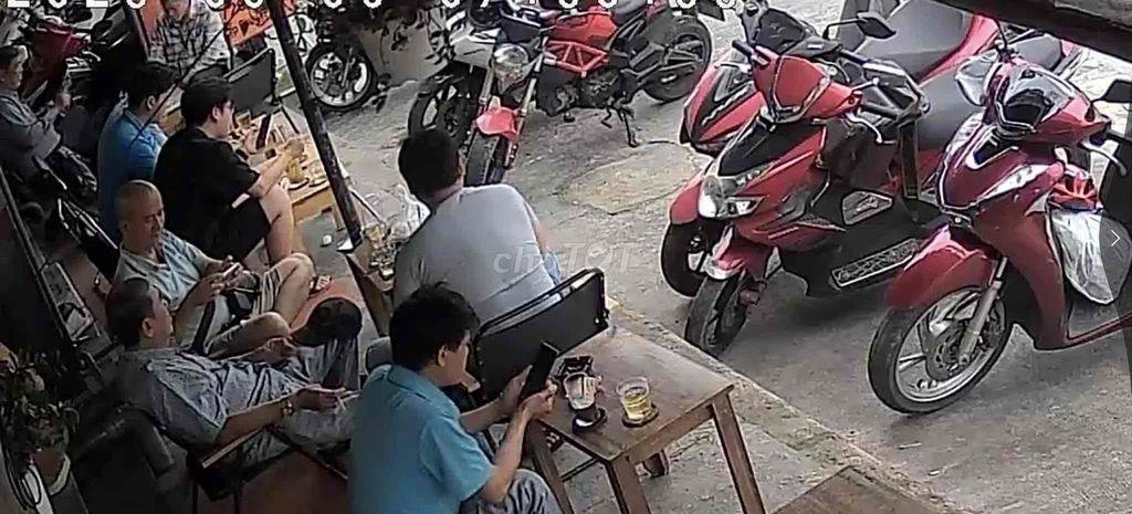 Sang quán cafe