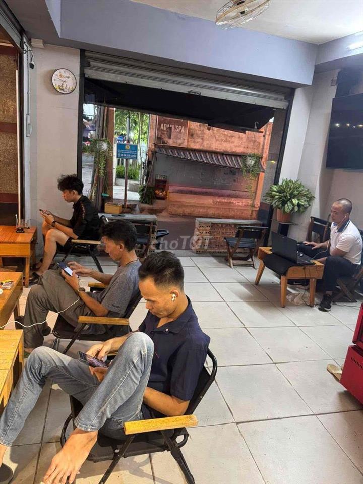 Sang quán cafe