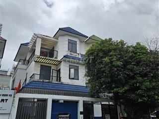 Thuê Mặt Bằng - Trệt. Có phòng riêng - toilet riêng