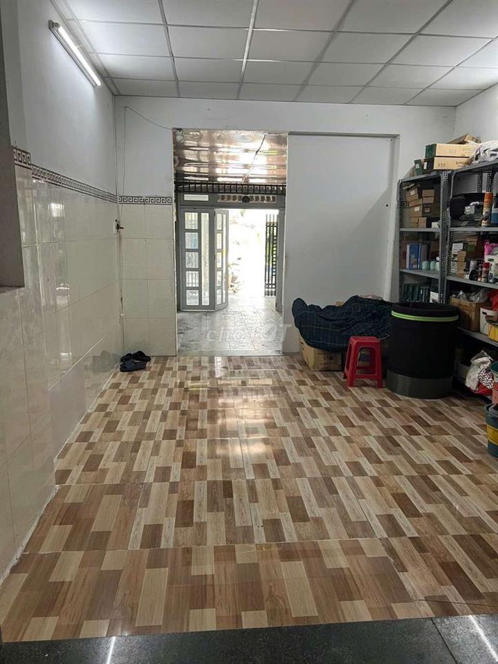 Cho thuê mặt bằng trệt làm văn phòng và kho