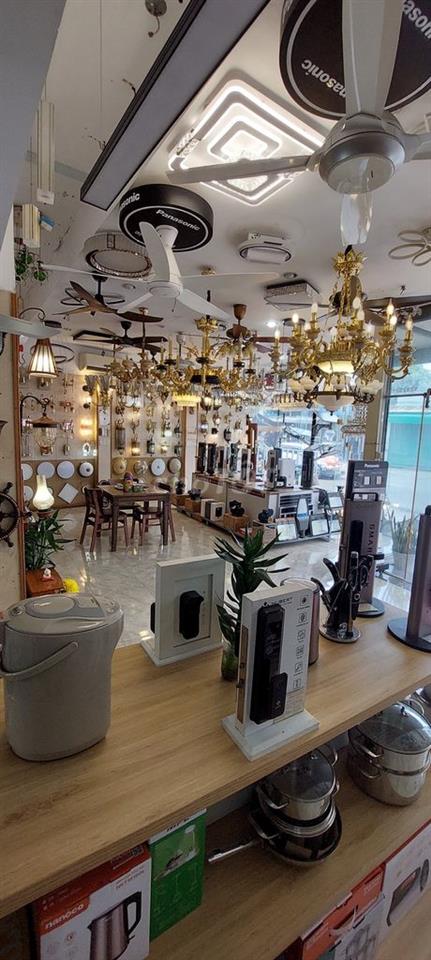 Sang nhượng cửa hàng thiết bị điện và nội thất.
