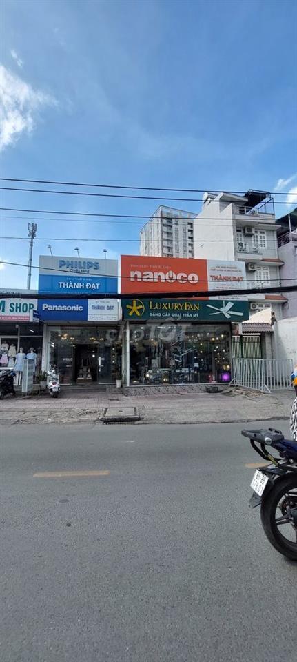 SANG NHƯỢN CỬA HÀNG VÀ THƯƠNG HIỆU