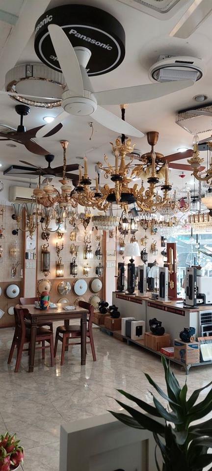 Sang nhượn cửa hàng điện và nội thất