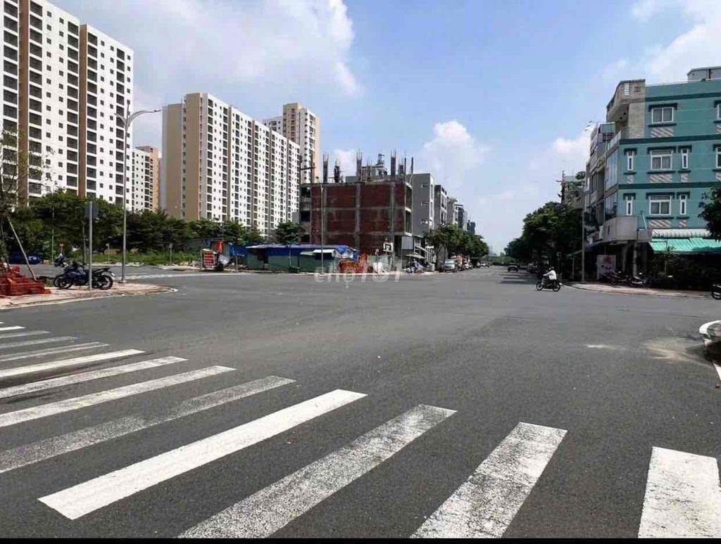 căn góc 15.7*16m(450m) trệt lầu trống suốt an khánh thông Newcity Q2