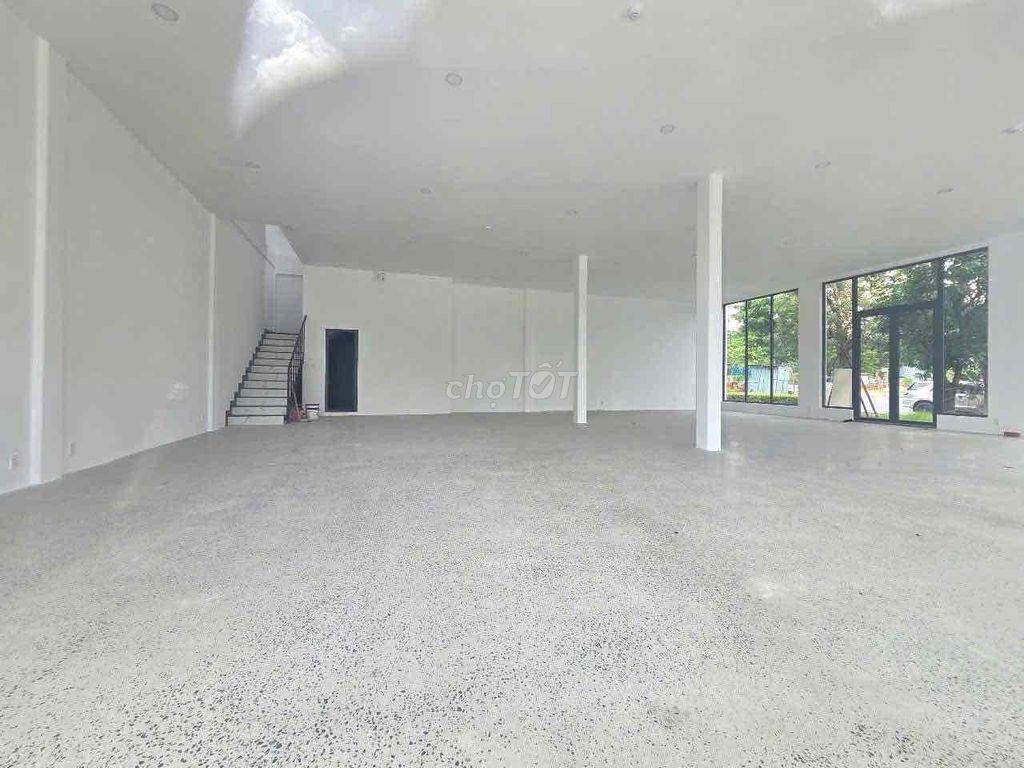 căn góc 15.7*16m(450m) trệt lầu trống suốt an khánh thông Newcity Q2