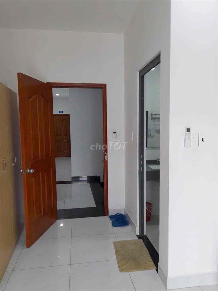 cho thuê căn khách sạn đường D2 man thiện quận 9