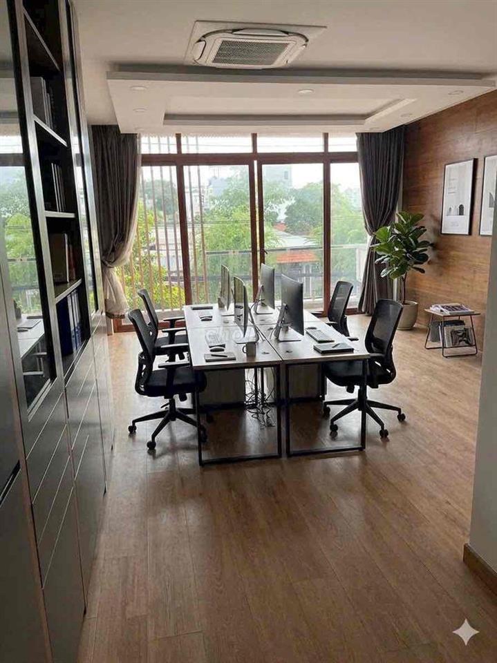 cho thuê vp mới 120m2/15tr mt man thiện TNP A Q9