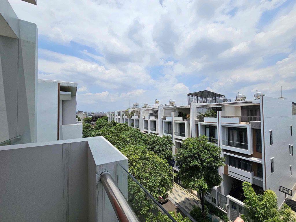 CHO THUÊ VĂN PHÒNG TẦNG 1 CHỈ 6TR TẠI KĐT VẠN PHÚC