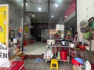 Sang quán cơm có nguồn khách sẵn và có thu nhập 2tr5 hàng tháng