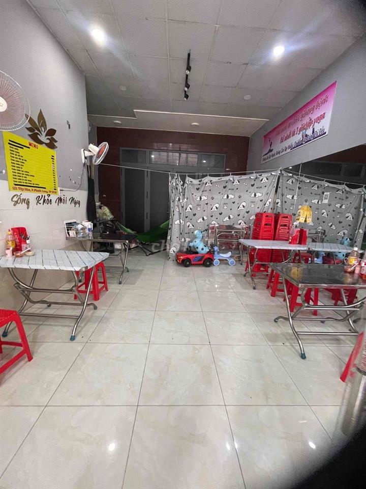 Sang quán cơm có nguồn khách sẵn và có thu nhập 2tr5 hàng tháng