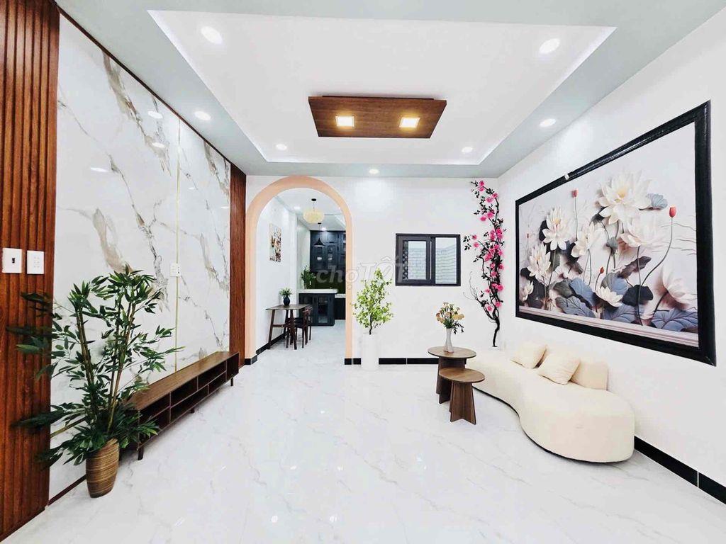 Siê.u pẩm nhanh tay chủ đang bị dí