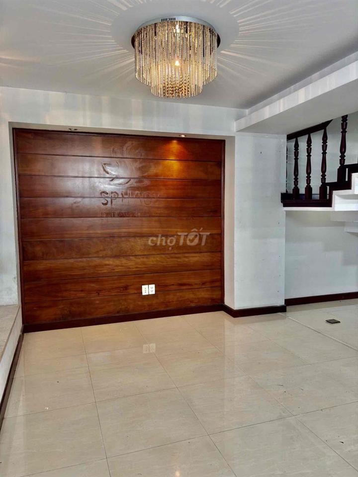 Cho thuê mặt bằng tầng trệt himlam