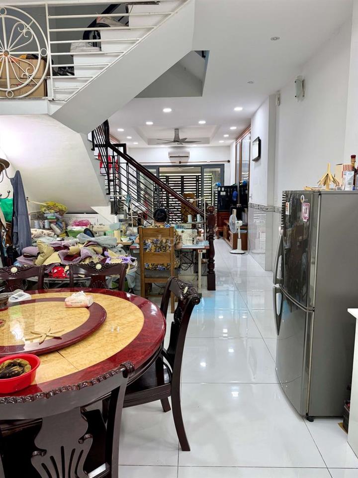 Nhà MT KDC Tên Lửa yên tĩnh, 4x20m, 4 tầng, công viên, nhà đẹp ở ngay
