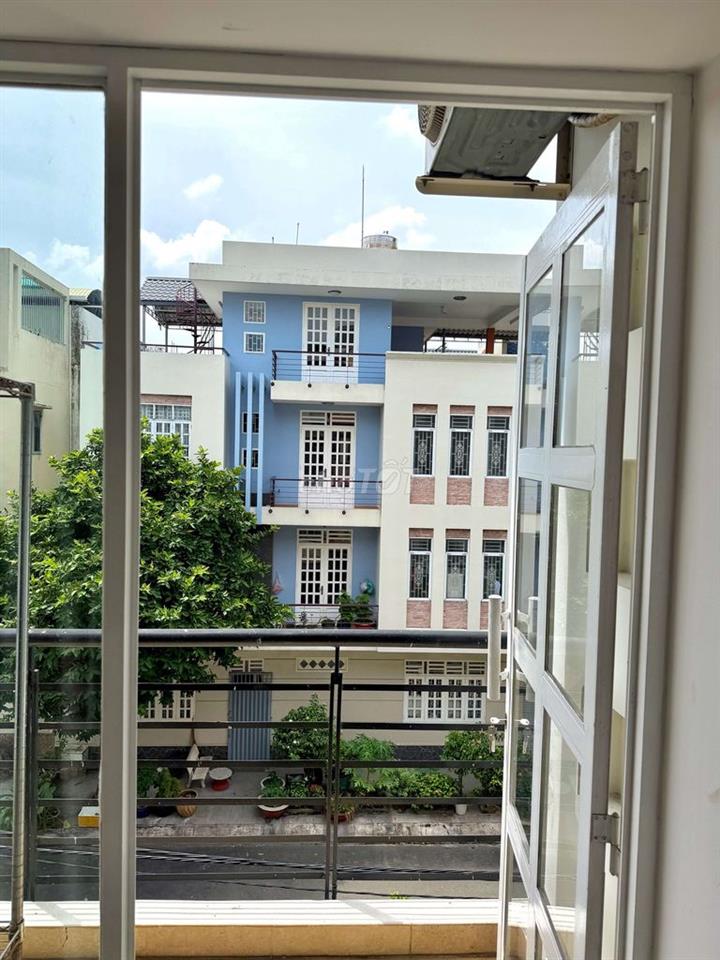 Nhà MT KDC Tên Lửa yên tĩnh, 4x20m, 4 tầng, công viên, nhà đẹp ở ngay