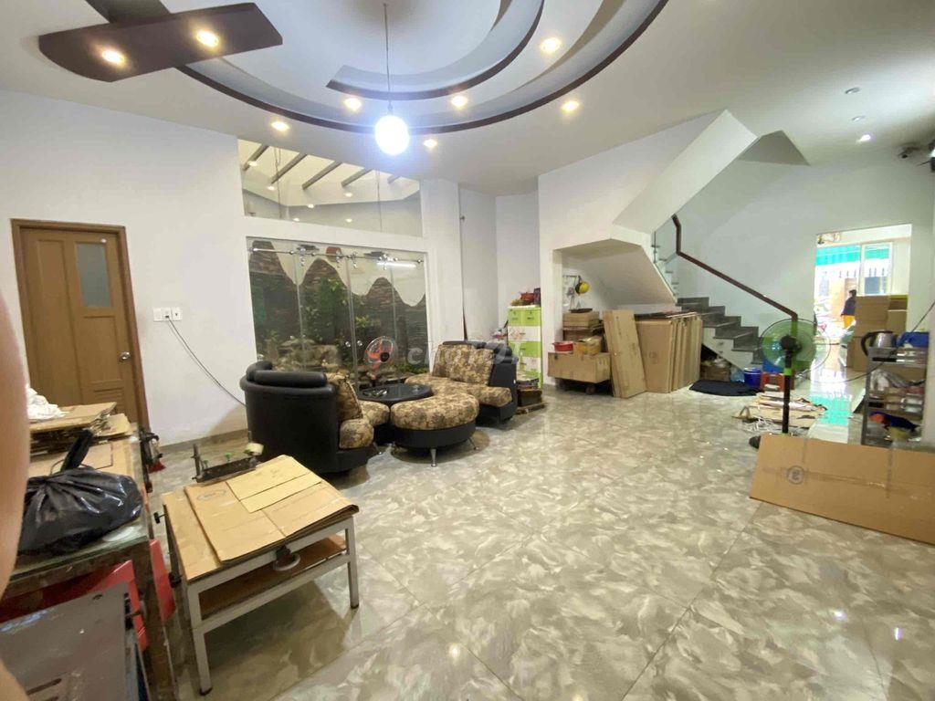 Cho thuê nhà Lạc Long Quân Q11 giá 22tr 90m2-3tầng-hẻm 8m thông sát MT