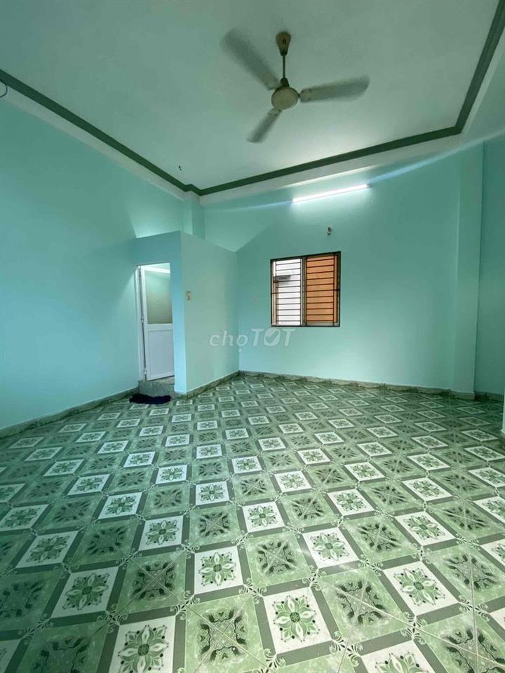 Cho thuê phòng 2,6tr đường Bà Hom Q6 DT 20m2 tầng 1