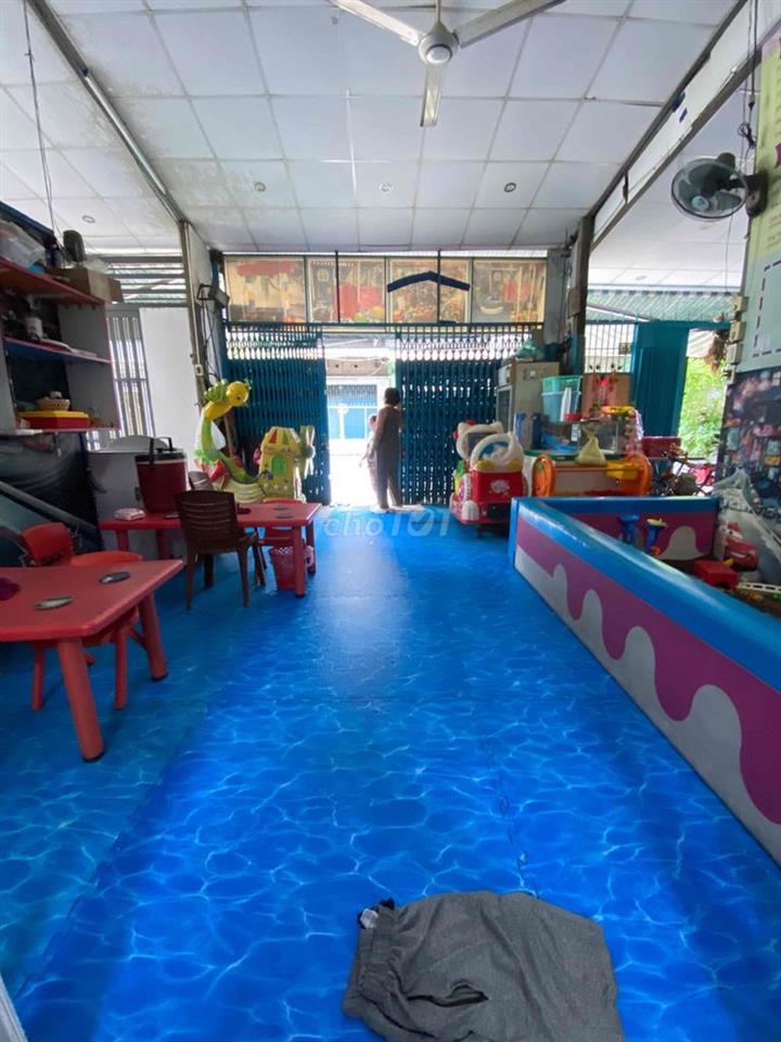 Cho thuê nhà mặt tiền trống suốt gần Cây Gõ Q6 DT 110m2 giá 16 triệu