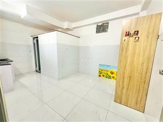  2TR7 CÓ MÁY LẠNH SÁT CHỢ BÌNH THÀNH - TRƯỜNG TIỂU HỌC KIM ĐỒNG