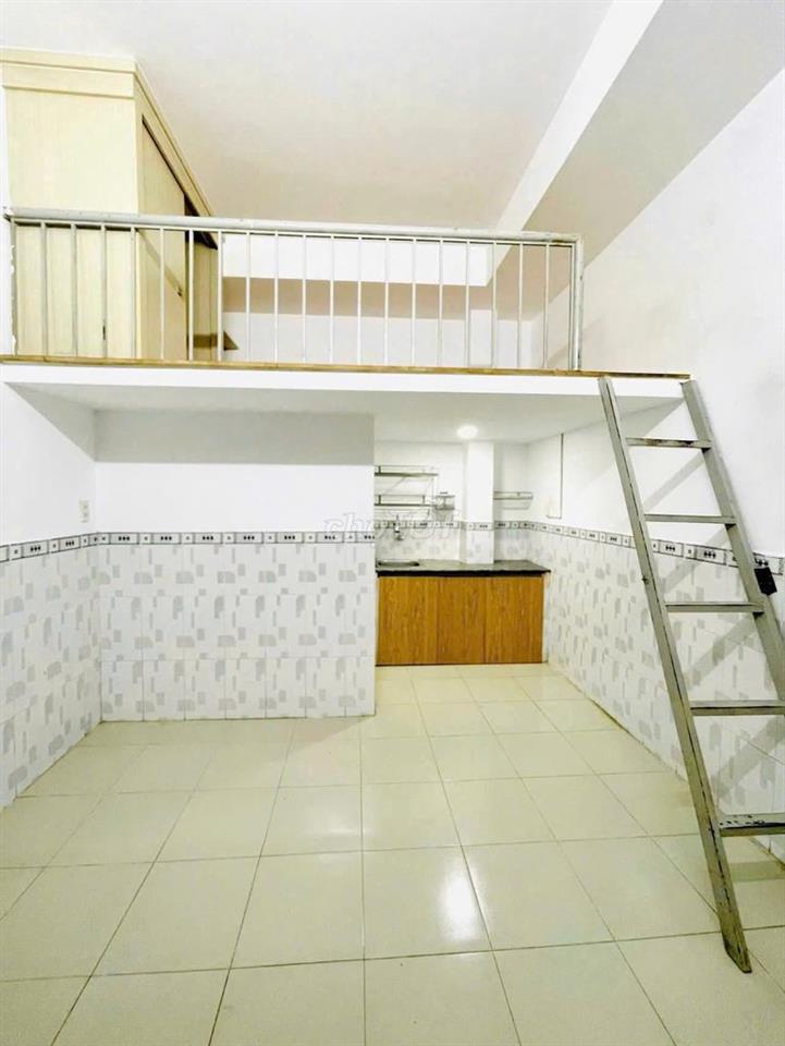 PHÒNG GÁC CAO CUỐI ĐƯỜNG LÊ TRỌNG TẤN GẦN HUIT & AEON TÂN PHÚ