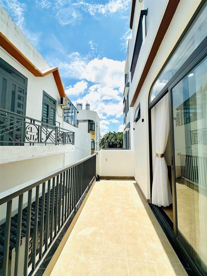 NHÀ NHÀ BÁN XÂY MỚI 100% FULL NỘI THẤT NGAY TRƯỜNG THCS NGUYỄN DU GV