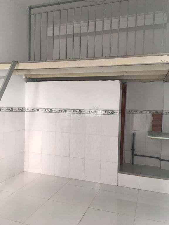 cho thuê phòng ban công rộng thoáng yên tỉnh