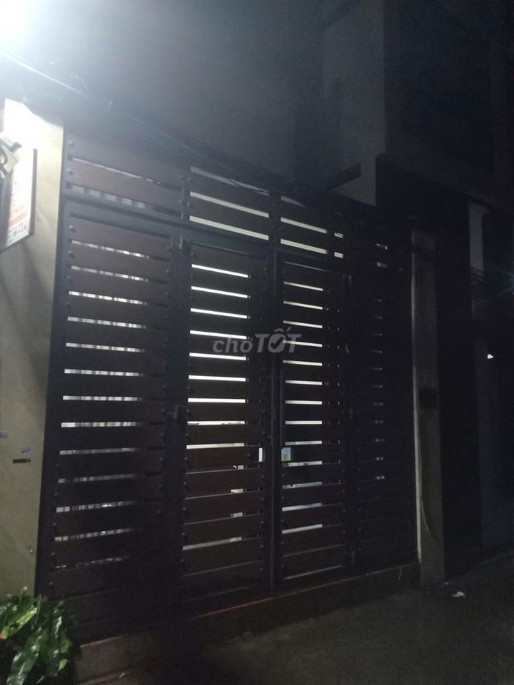 CHO THUE NHÀ SÁT GA TÂN CẢNG