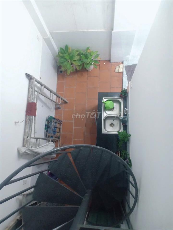 CHO THUE NHÀ SÁT GA TÂN CẢNG