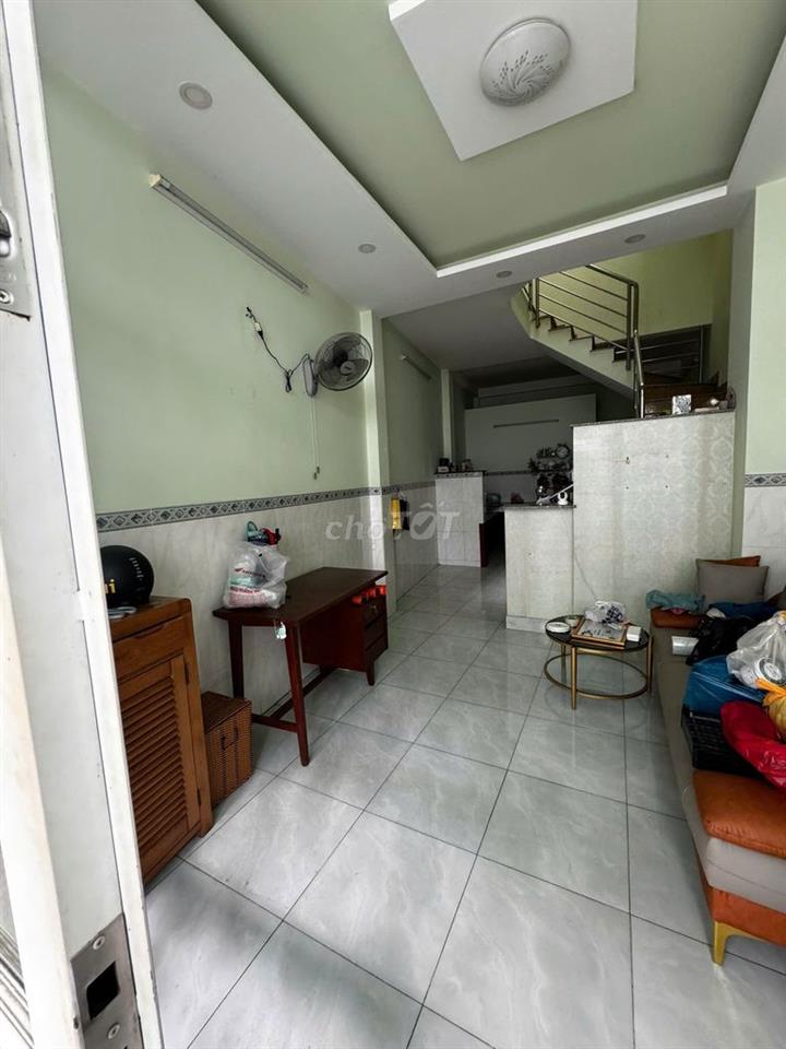 Nhà ở riêng biệt, khu vực an ninh, yên tĩnh.