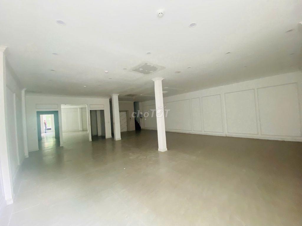MT VÕ VĂN TẦN Q.3 , 6 TẦNG , DT : 10 X 20  CÓ THANG MÁY , NHÀ MỚI XÂY