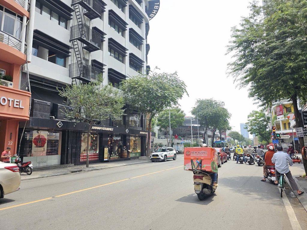 MT 20A HAI BÀ TRƯNG P. BẾN NGHÉ Q1 , DT : 500M2 , 5 TẦNG ,  THANG MÁY