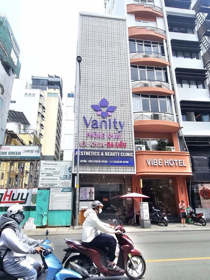 MT 20A HAI BÀ TRƯNG P. BẾN NGHÉ Q1 , DT : 500M2 , 5 TẦNG ,  THANG MÁY