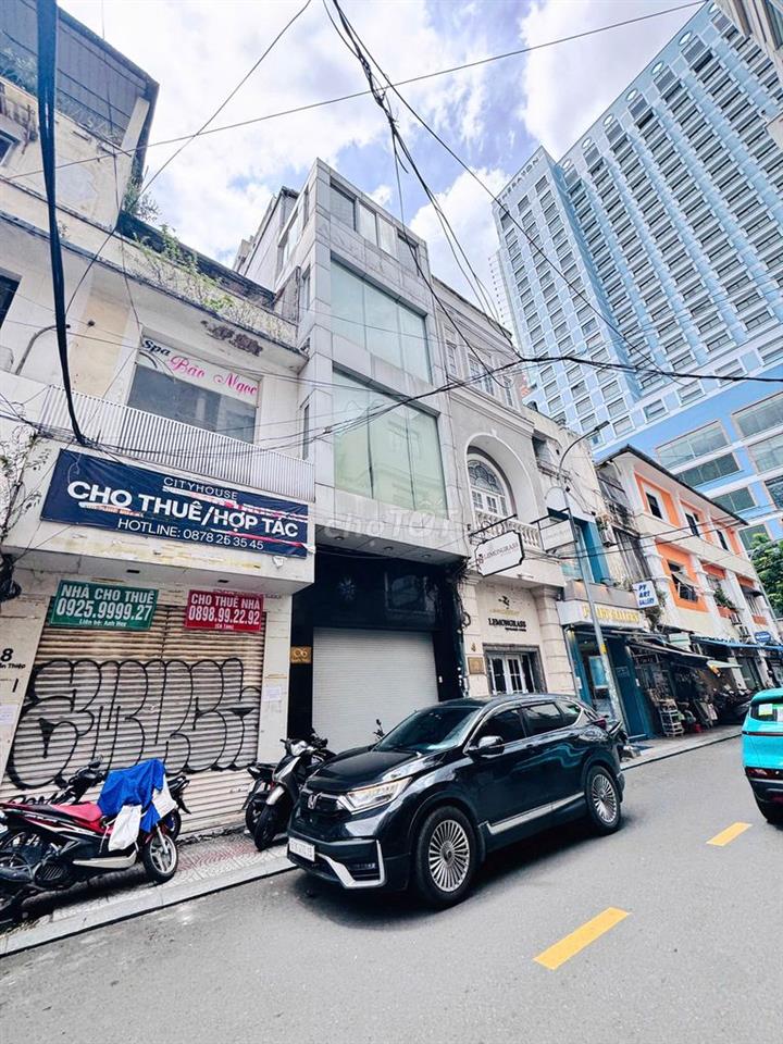 MT NGUYỄN THIỆP P.BẾN NGHÉ Q1 , DT : 350M2 , NGANG 4M5 , CÓ 4 TẦNG