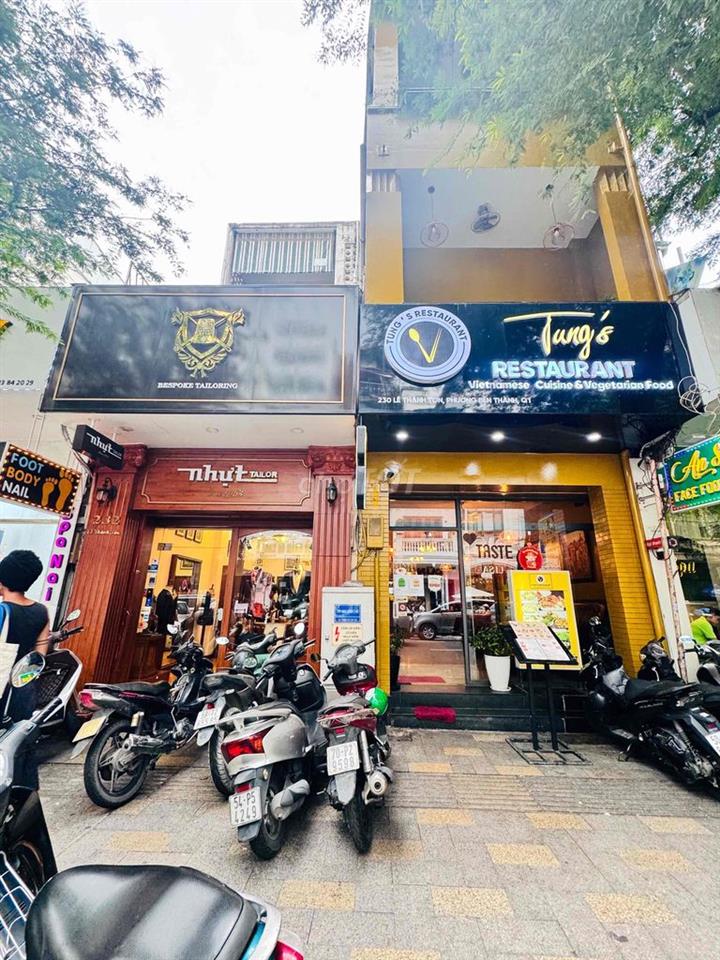MT 234 Lê Thánh Tôn P. Bến Thành , Gần chợ Bến Thành , Chỉ 100tr/thang