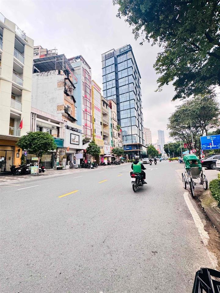 NGANG 12m MT Lê Lai P. Bến Thành , dtsd : 400m2 chỉ với 80tr/tháng