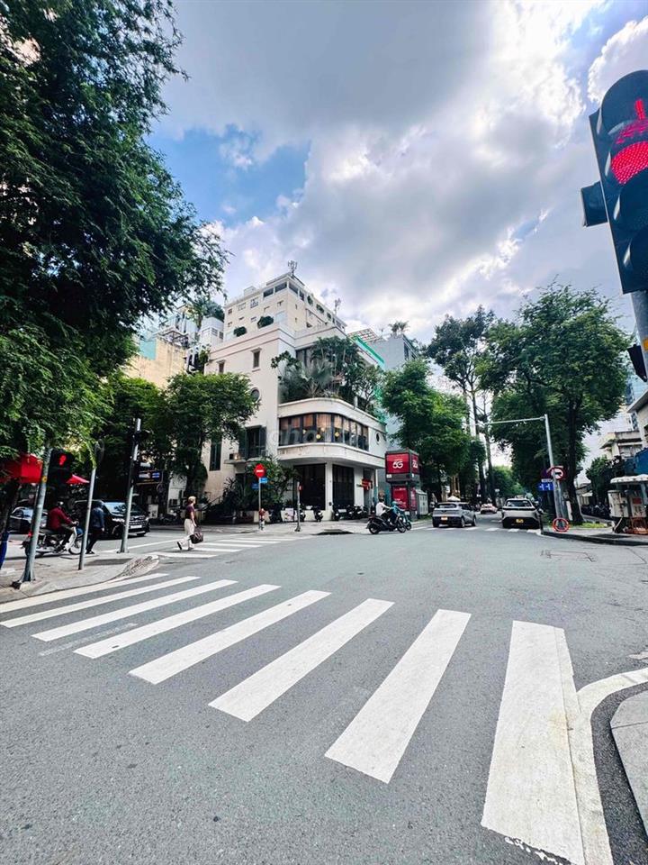 Góc 2MT Lê Thánh Tôn ( Khu bến nghé ) dt : 500m2 , giá thuê 200tr/th