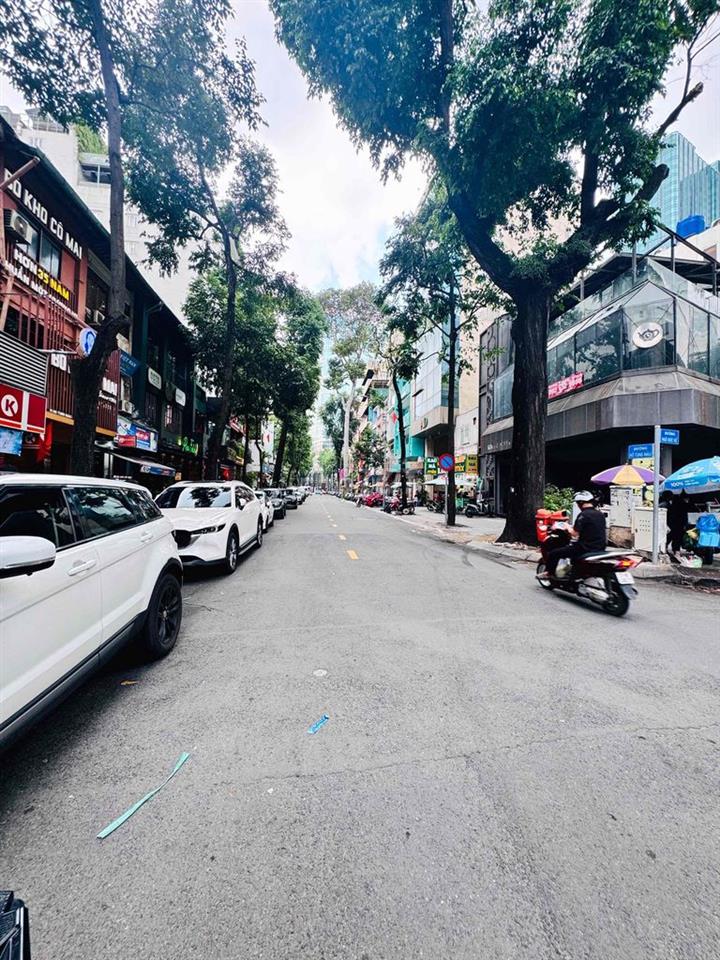 Góc 2MT Hồ Tùng Mậu Q1 , Dtsd : 500m2 , 3 tầng , giá thuê : 150tr/th