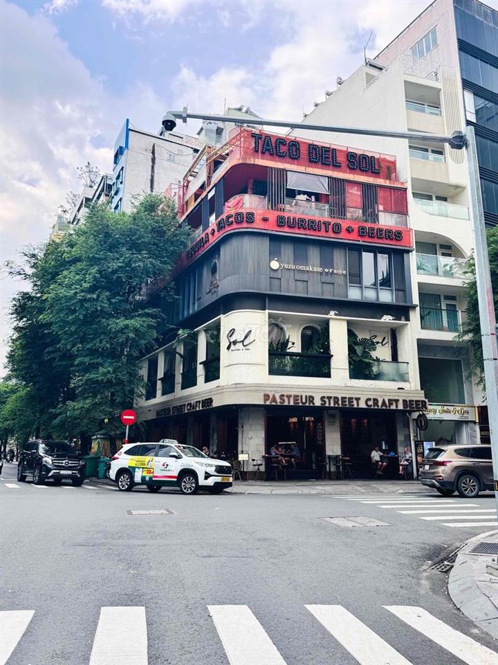 Góc 2MT Lý Tự Trọng - Thủ Khoa Huân , DT : 500m2 , 3 tầng , 150tr/th
