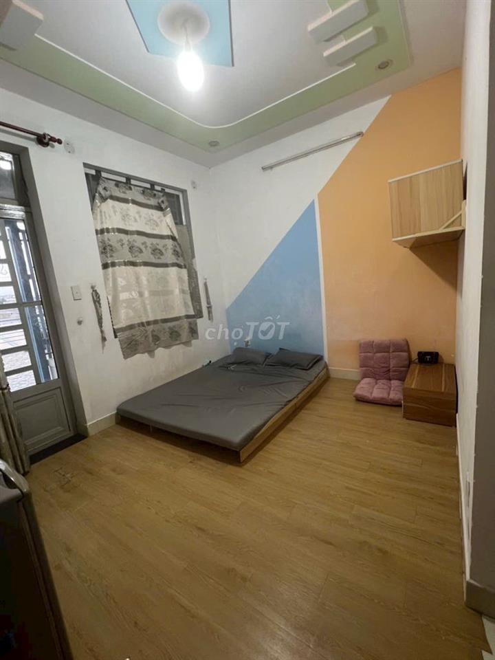 Phòng trống cho thuê ở liền được