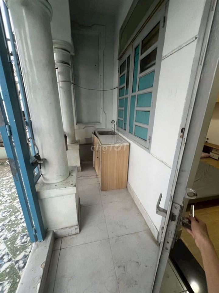 Phòng trống cho thuê ở liền được