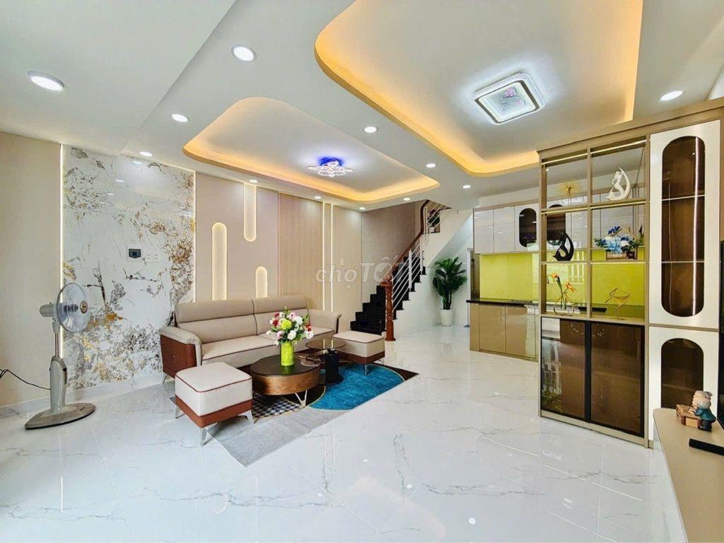 Bán nhà 1 trệt 1 lầu 3PN hẻm xe hơi Đường số 4, gần CV Làng Hoa