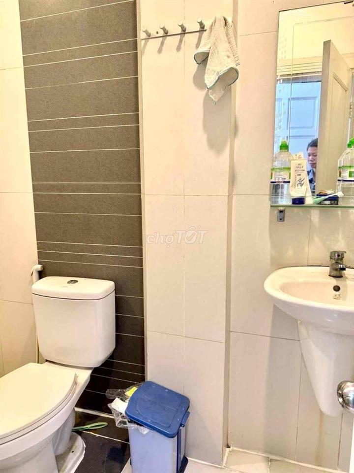 Nhà hẻm xe hơi thông Quang Trung, Gò Vấp, 5 tầng, 4m x 21m vuông vức.