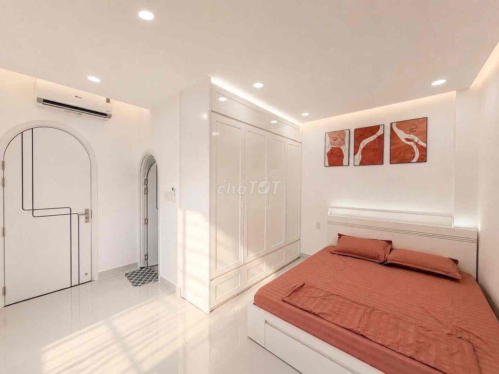 Nhà mới ngay công viên Gia Định, hẻm xe hơi, 2 tầng 3pn 3wc, 4m x 12m