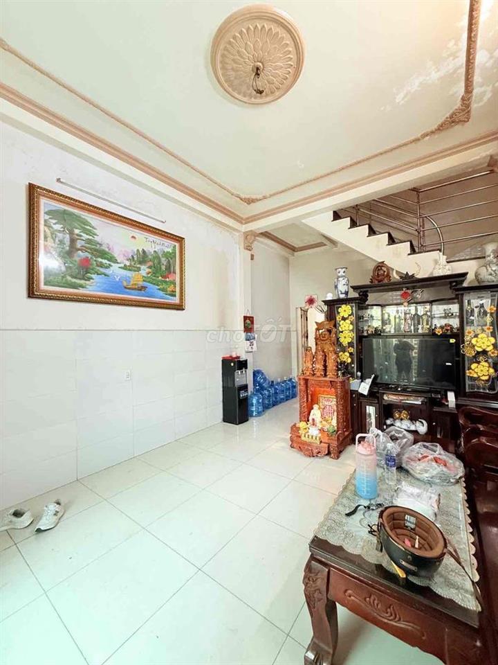 Phạm Văn Chiêu, Gò Vấp, hẻm xe hơi 8m thông, 3 tầng 4pn 5wc, 4m x 15m