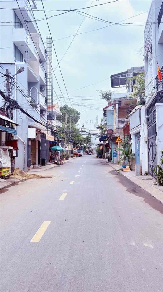 Ngay công viên Gia Định, 4 tầng 4pn 5wc, 60m2 vuông vức, đường ôtô 10m