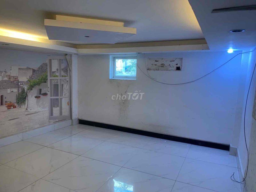 Phạm Văn Đồng, Gò Vấp, hẻm ôtô 8m thông, 2 tầng, 4.6m x 16m vuông đẹp