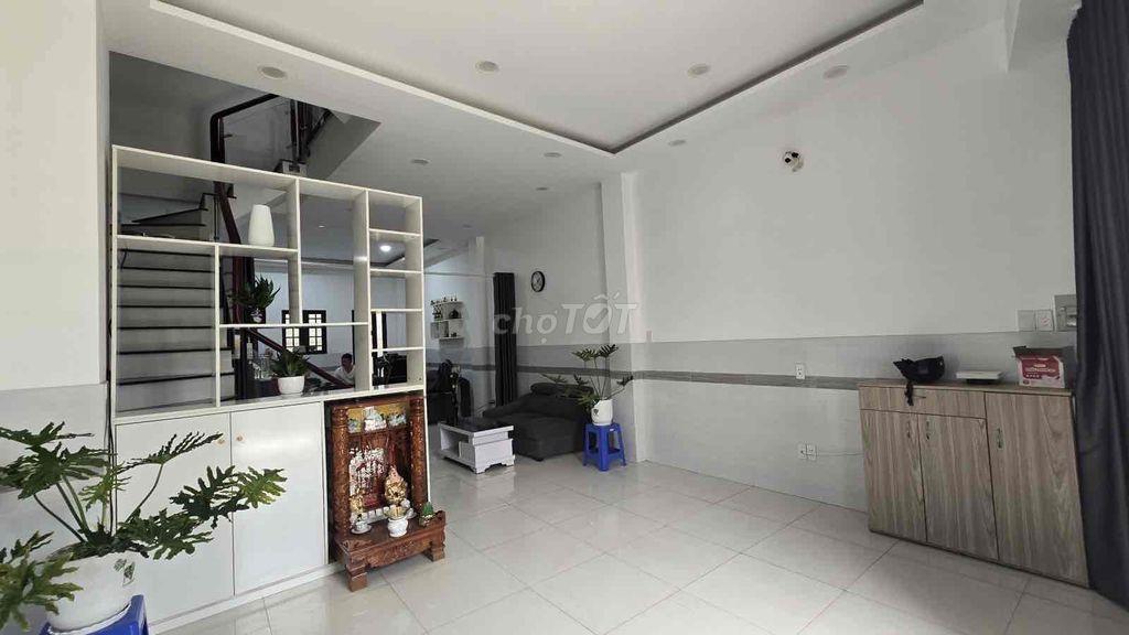Nhà hẻm xe hơi 8m thông Lê Đức Thọ, Gò Vấp, 3 tầng, 5m x 14m vuông đẹp