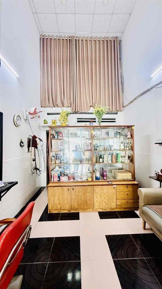 Ngay Vincom Quang Trung, hẻm ôtô thông, 2 tầng, 56m2, sổ vuông vức