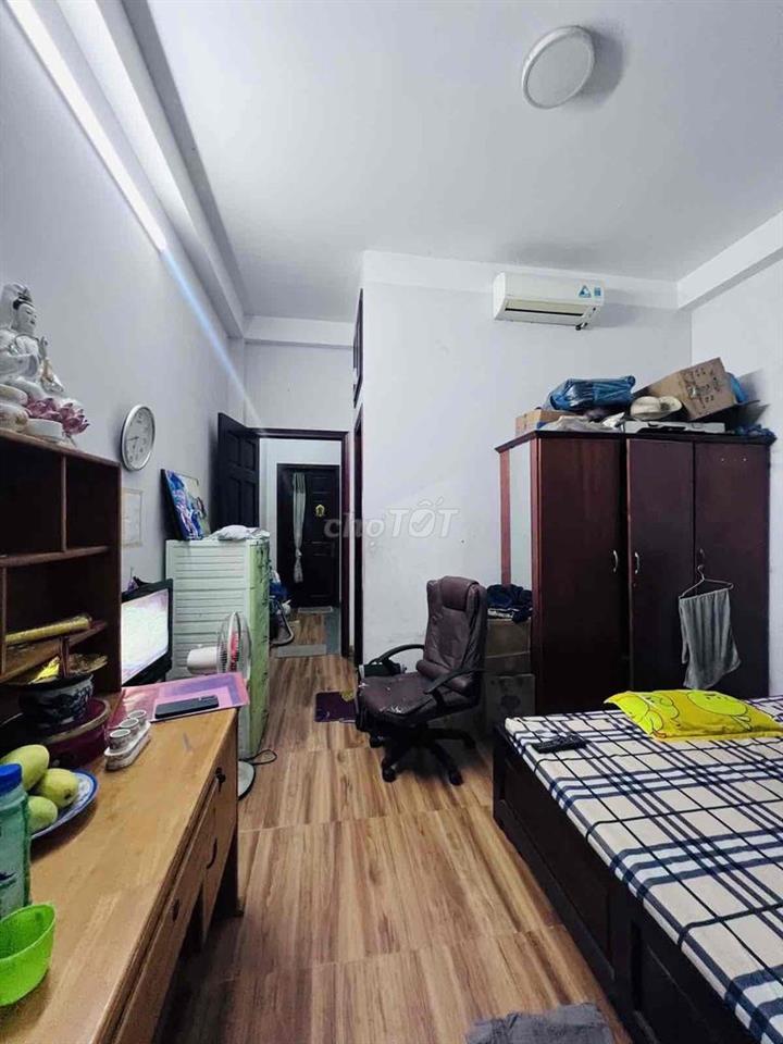 Nguyễn Văn Khối, hẻm ôtô thông, 3 tầng 3pn 3wc, 4m x 15m, sổ vuông vức