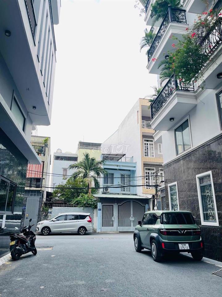 Dương Quảng Hàm, hẻm xe hơi 10m, 5 tầng 7pn 7wc, 74m2, sổ nở hậu đẹp.